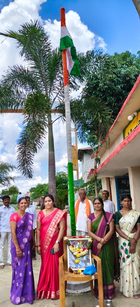 చిన్న చెల్మెడలో ఘనంగా ప్రజా పాలన దినోత్సవం - Additional Image